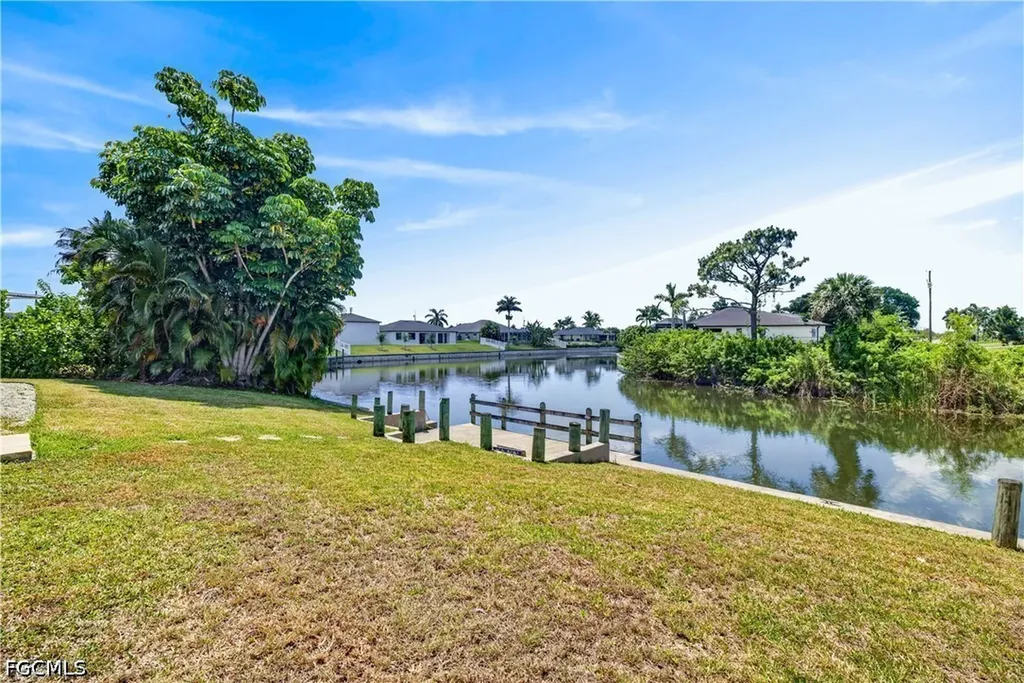 836 SW 18th Street Cape Coral FL 33991