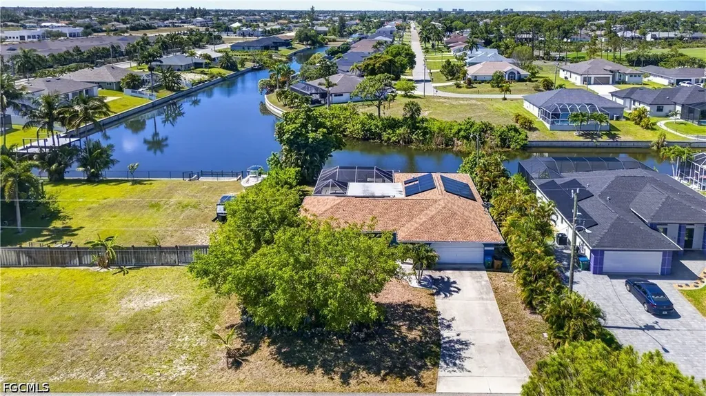 836 SW 18th Street Cape Coral FL 33991