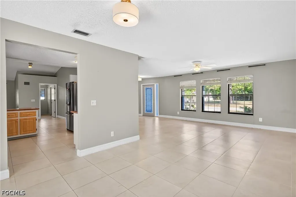 836 SW 18th Street Cape Coral FL 33991