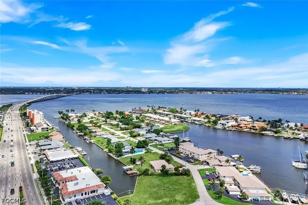 1714 Bikini Court Cape Coral FL 33904