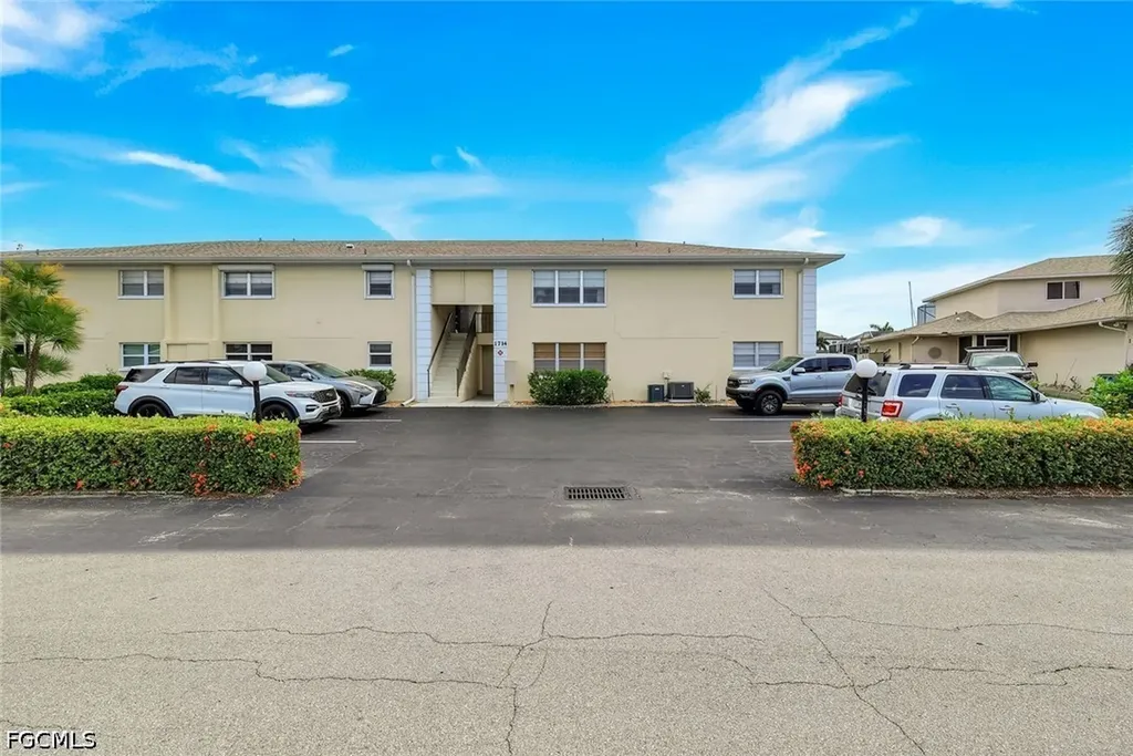 1714 Bikini Court Cape Coral FL 33904