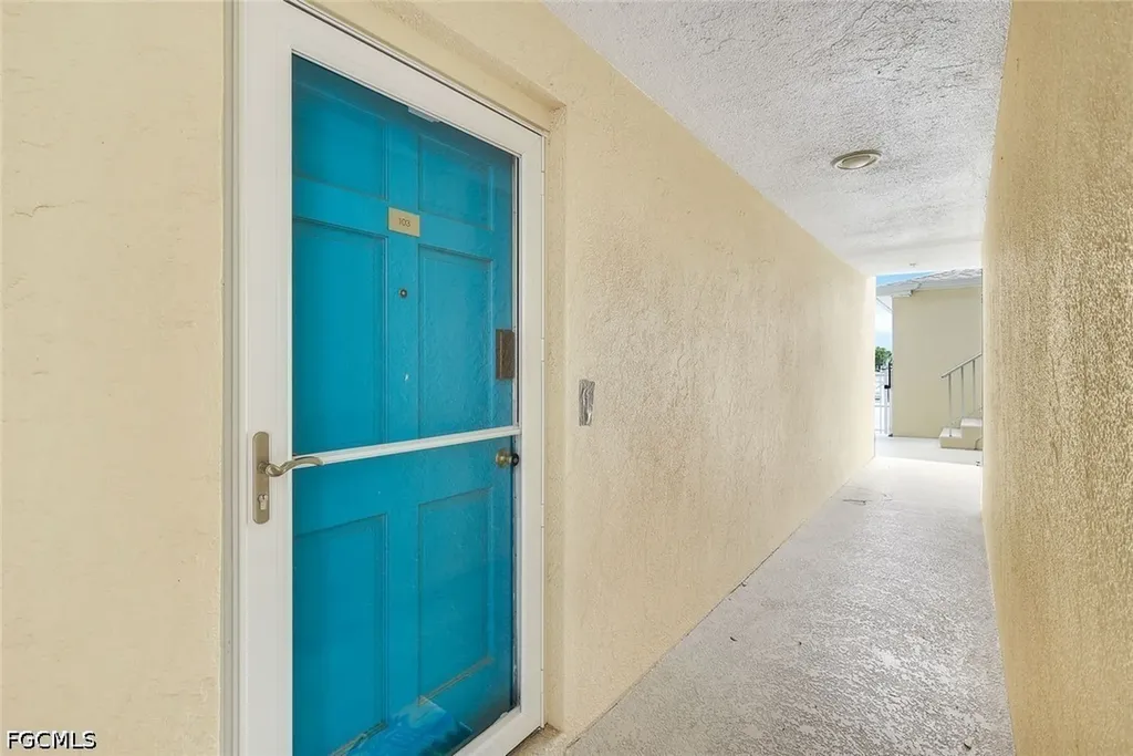 1714 Bikini Court Cape Coral FL 33904