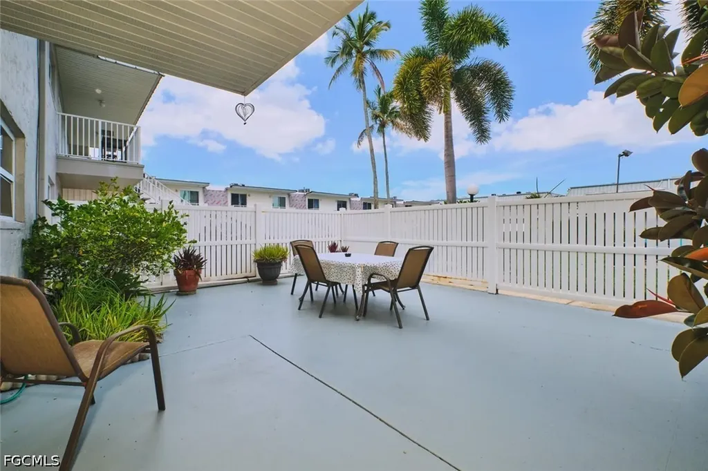 6777 Winkler Road Fort Myers FL 33919