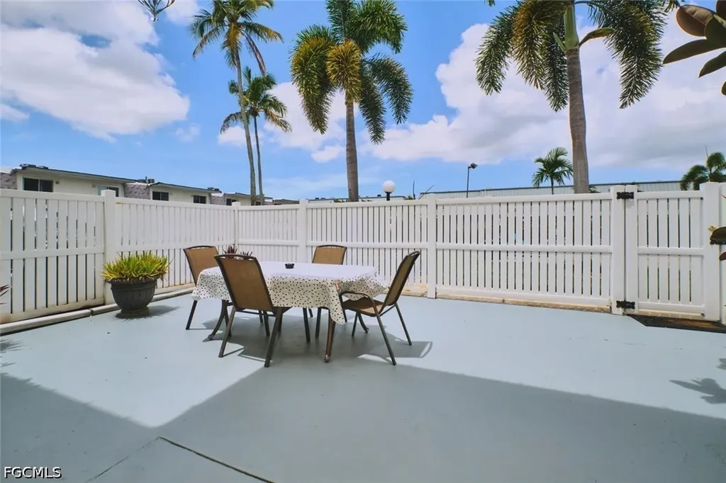 6777 Winkler Road Fort Myers FL 33919