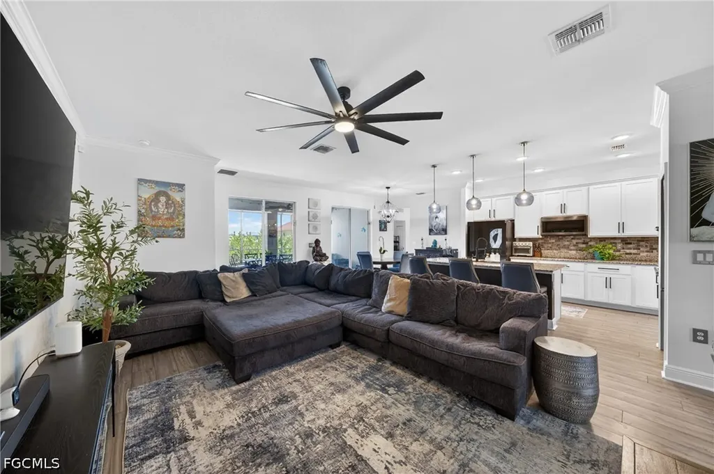 1321 NW 42nd Avenue Cape Coral FL 33993