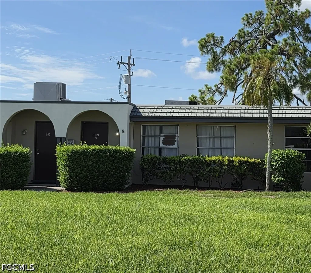 1107 S Loop Boulevard Lehigh Acres FL 33936