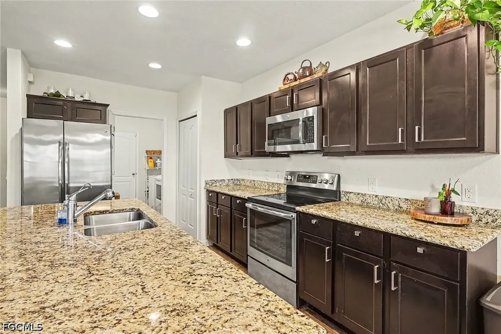 1810 NW 13th Street Cape Coral FL 33993
