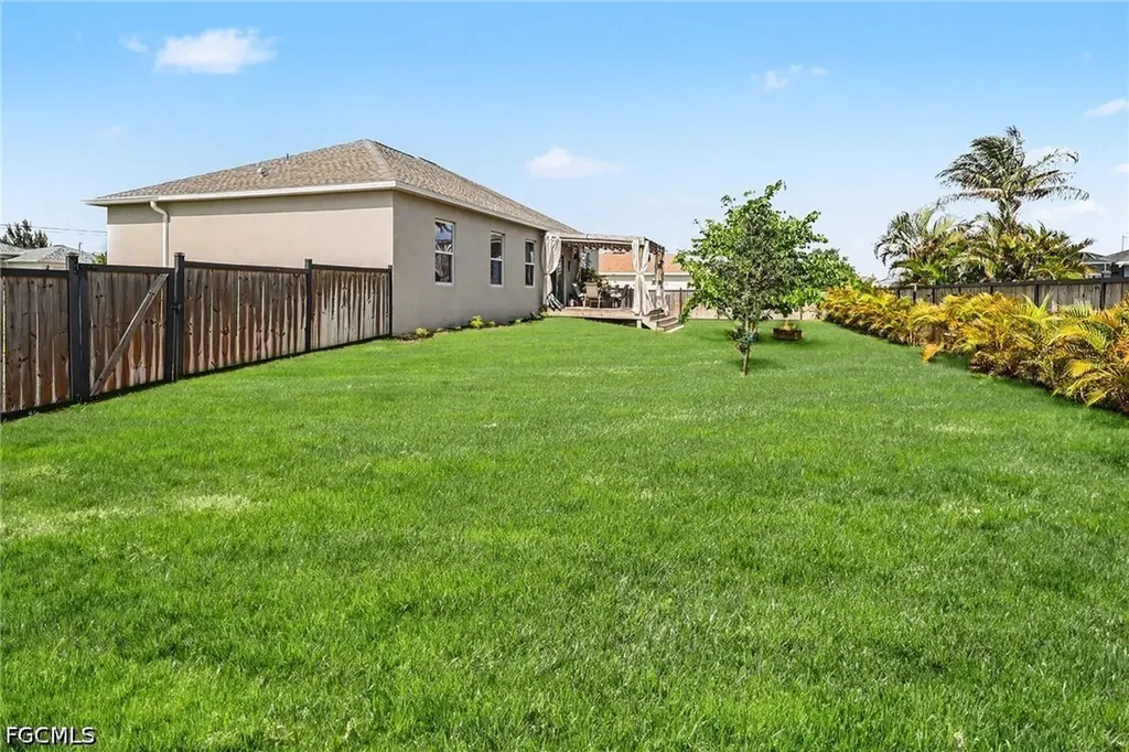 1810 NW 13th Street Cape Coral FL 33993