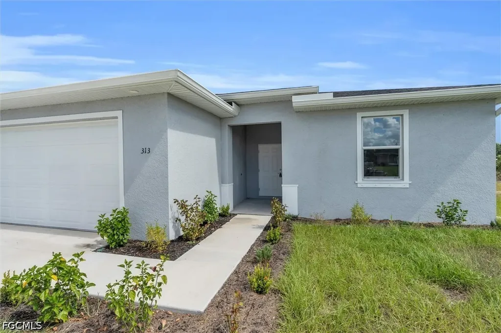 422 NE 20th Terrace Cape Coral FL 33909
