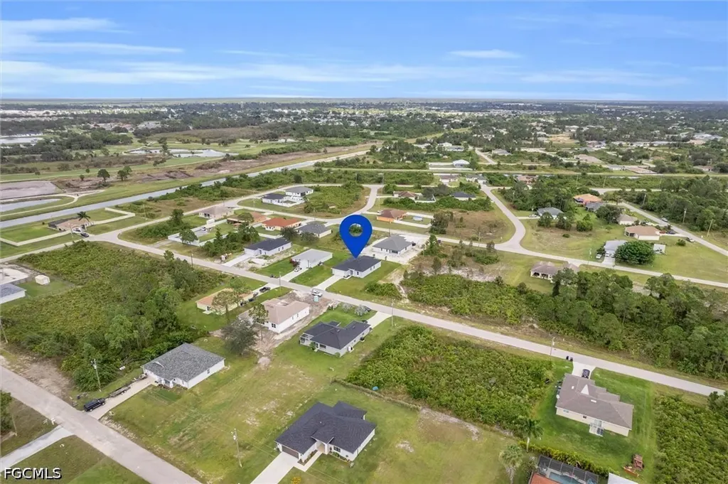 422 NE 20th Terrace Cape Coral FL 33909