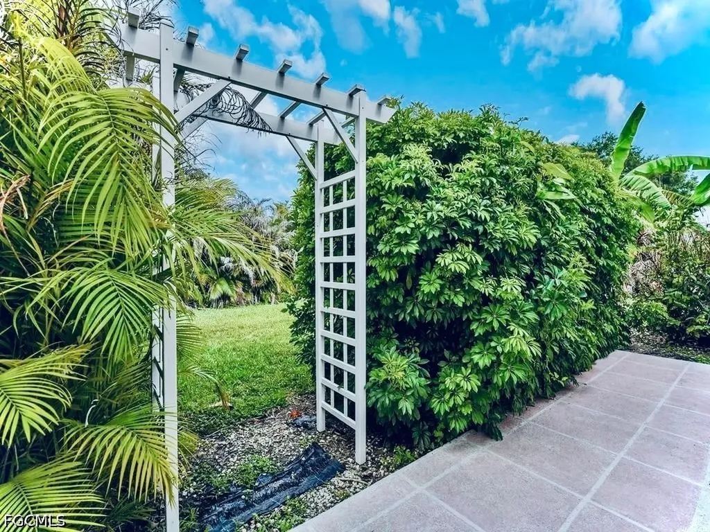 571 Chamonix Avenue S Lehigh Acres FL 33974