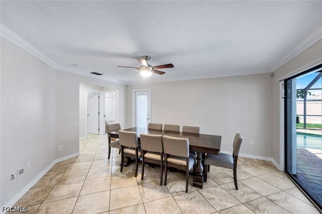 4548 SE 11th Place Cape Coral FL 33904