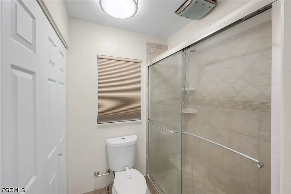 4548 SE 11th Place Cape Coral FL 33904