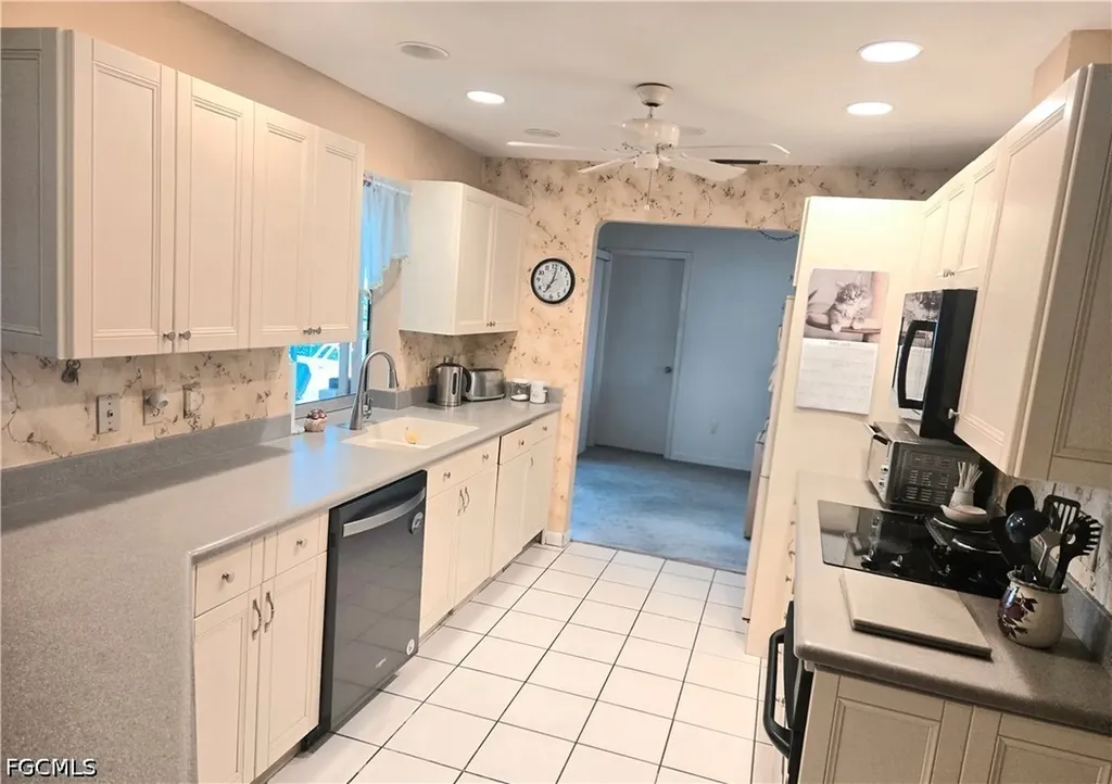 3507 SE 3rd Avenue Cape Coral FL 33904
