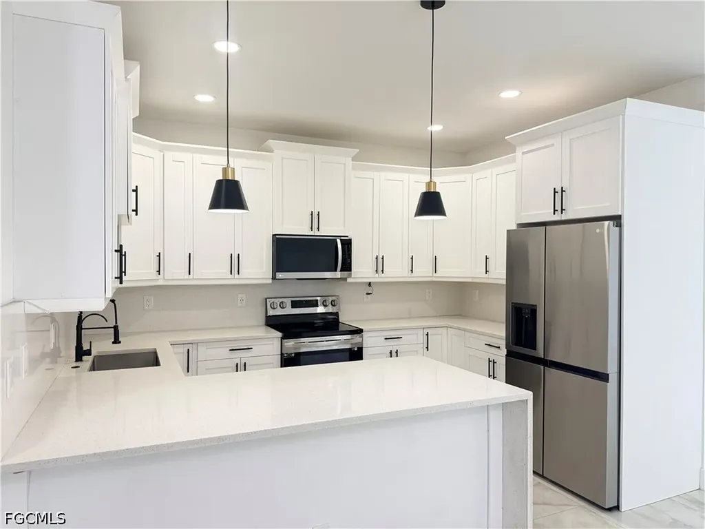 2801 SW 3rd Street Cape Coral FL 33991