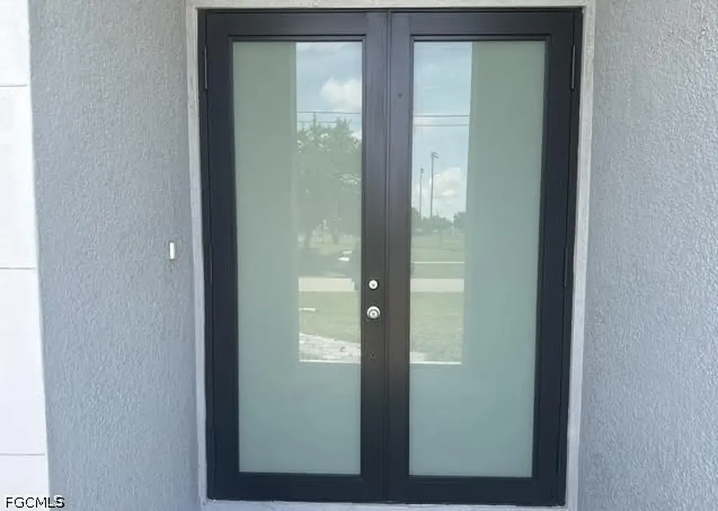 2801 SW 3rd Street Cape Coral FL 33991