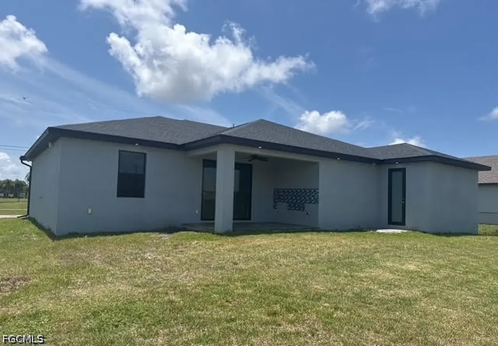 2801 SW 3rd Street Cape Coral FL 33991