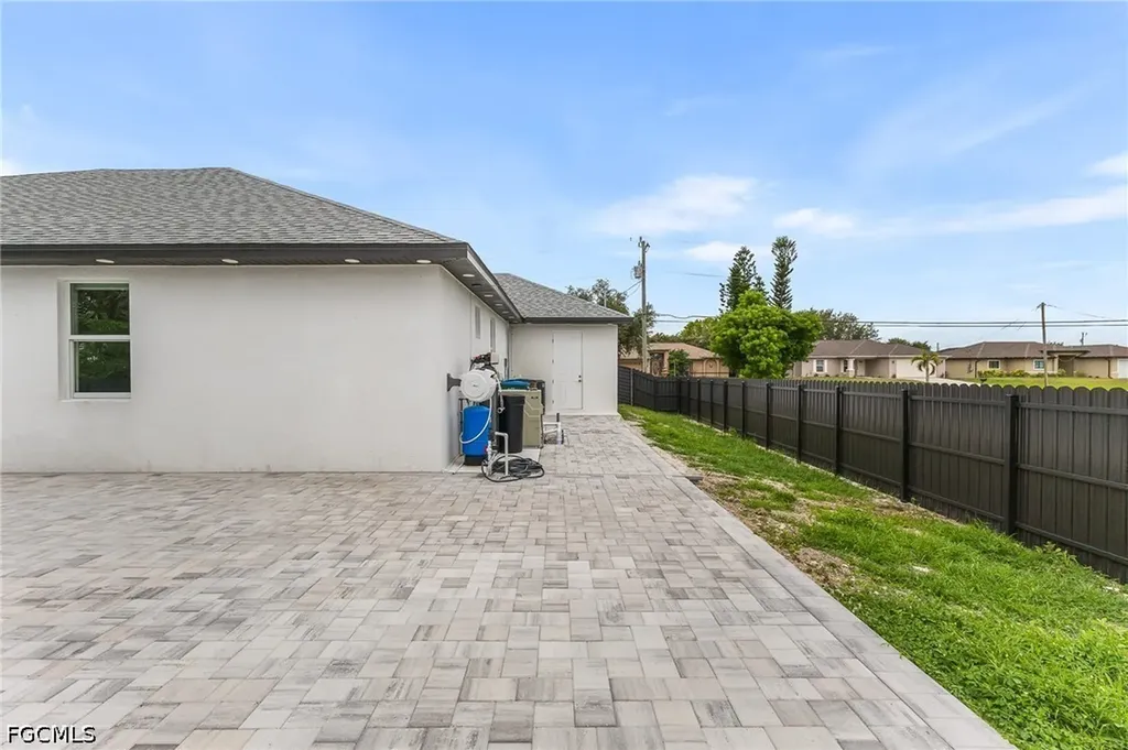2837 NW 3rd Street Cape Coral FL 33993