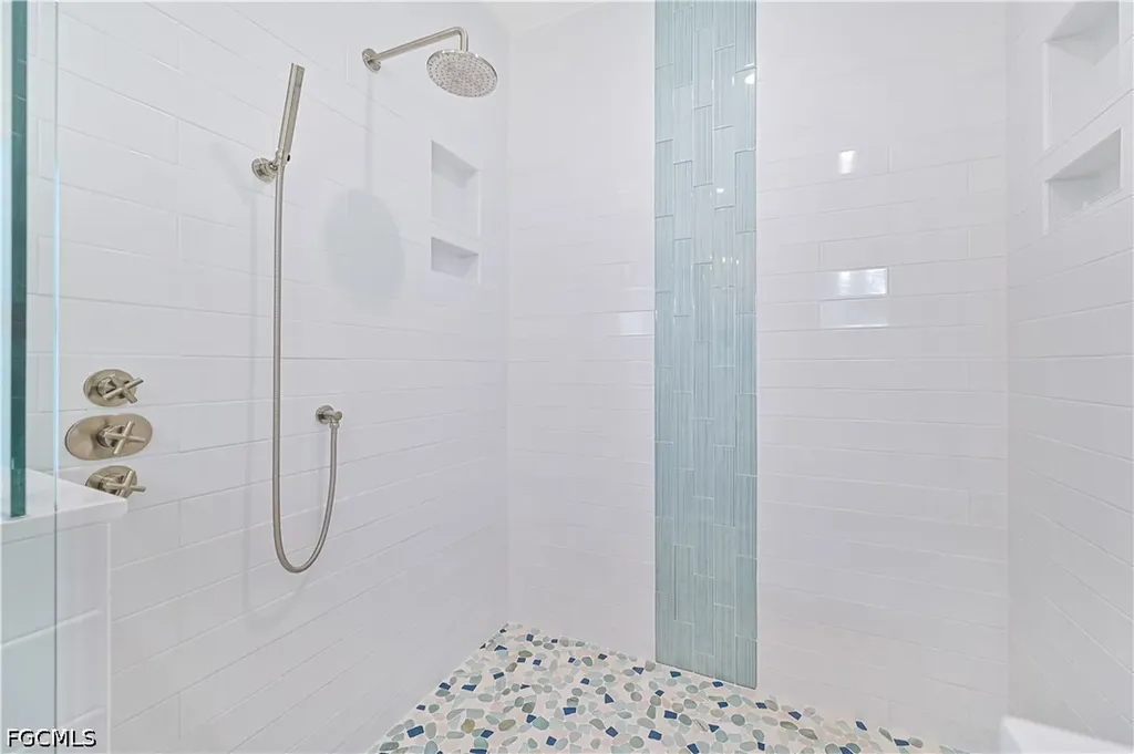335 Cowry Court Sanibel FL 33957