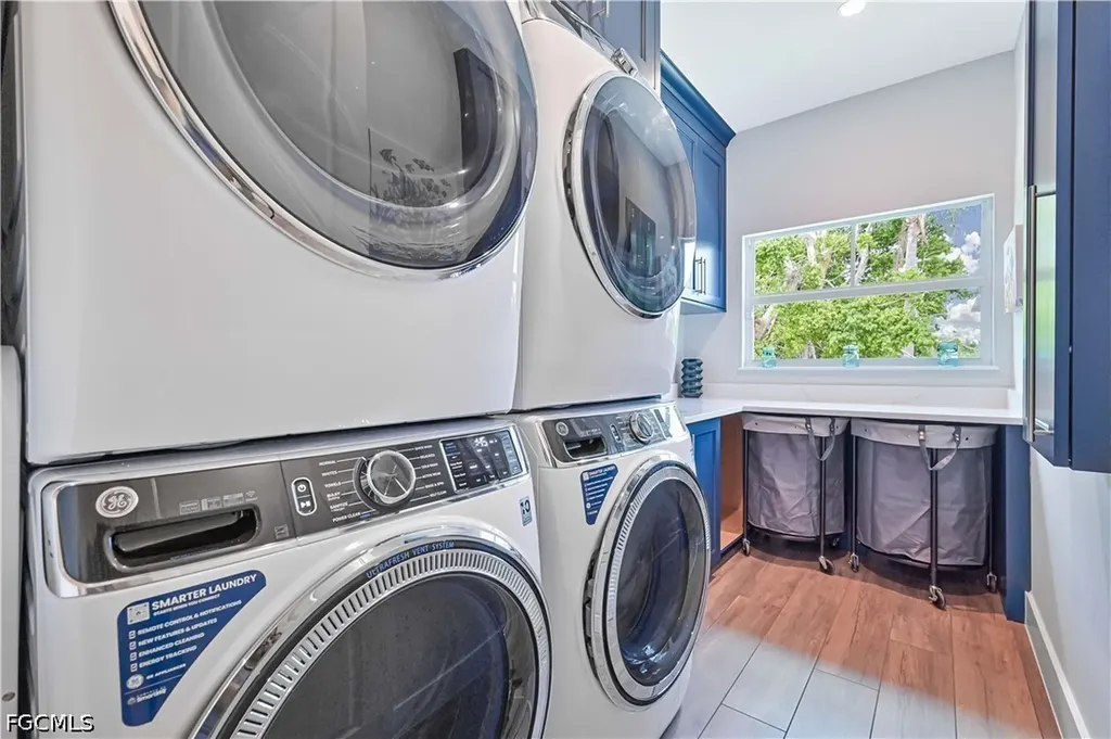 335 Cowry Court Sanibel FL 33957