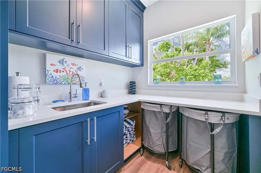 335 Cowry Court Sanibel FL 33957