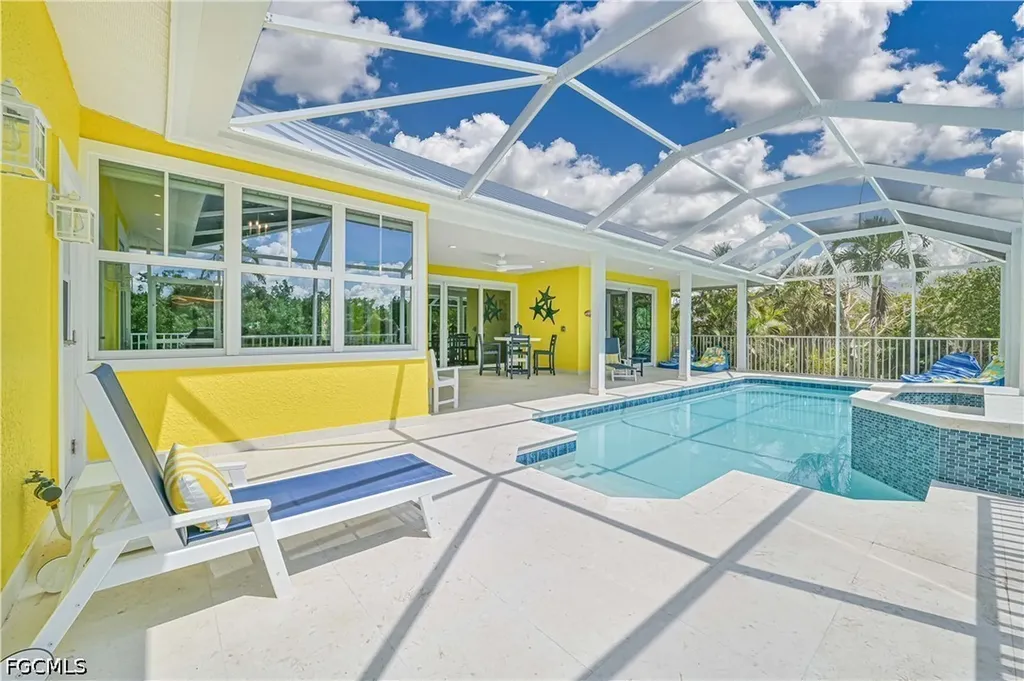 335 Cowry Court Sanibel FL 33957