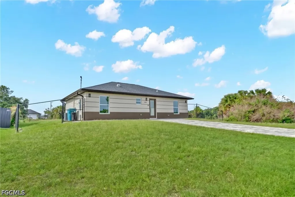 2075 Detroit Drive Labelle FL 33935