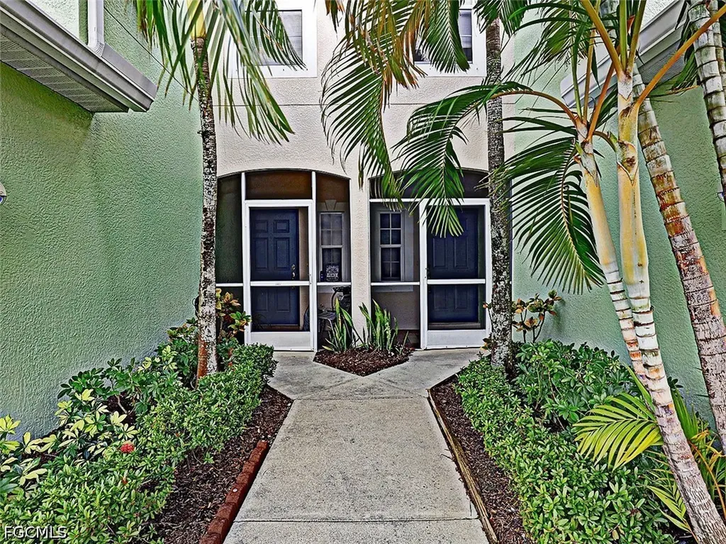 3647 Pine Oak Circle Fort Myers FL 33916