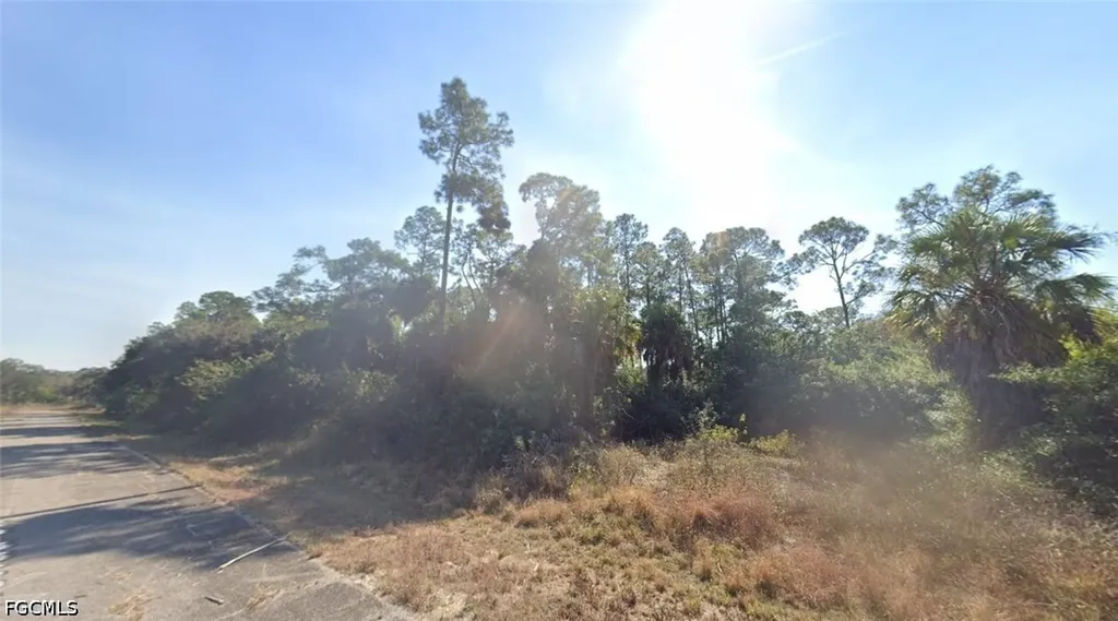 602 Merrimack Court Labelle FL 33935