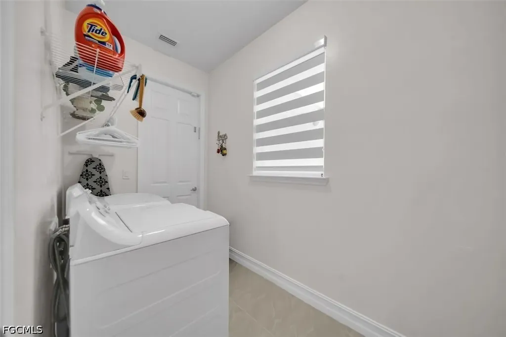 60 Floyd Avenue S Lehigh Acres FL 33976