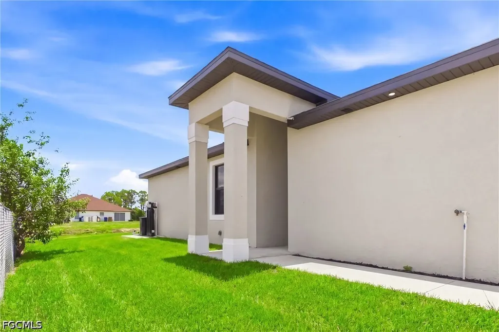 225/227 Hightower Avenue S Lehigh Acres FL 33973