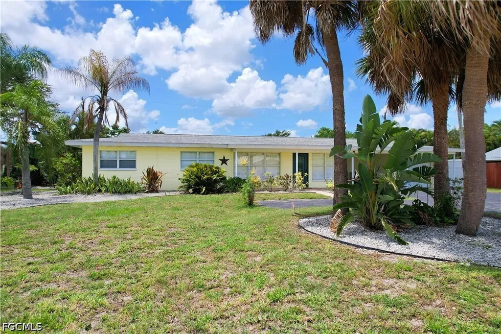 Fort Myers FL, 1012 Wyomi Drive