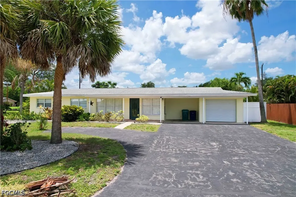 1012 Wyomi Drive Fort Myers FL 33919