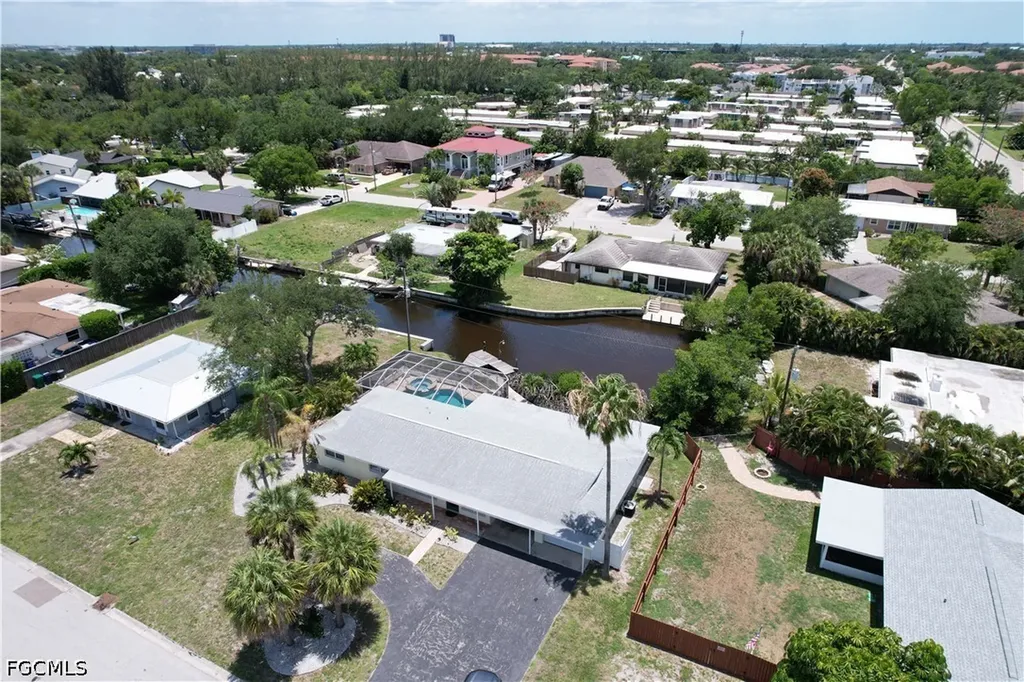 1012 Wyomi Drive Fort Myers FL 33919