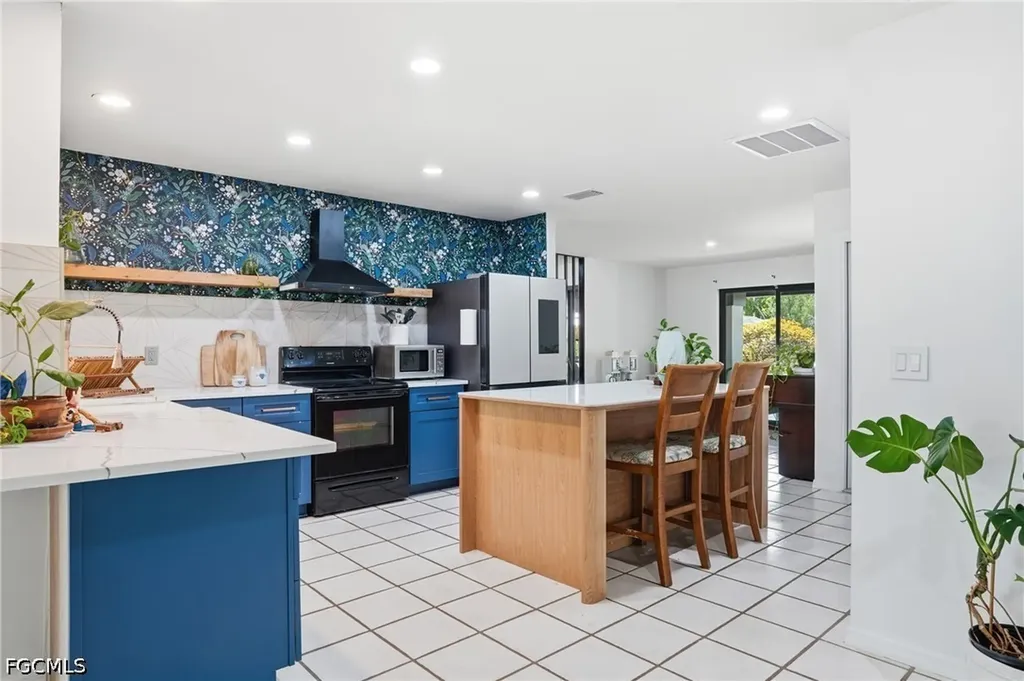 5837 Tallowood Circle Fort Myers FL 33919