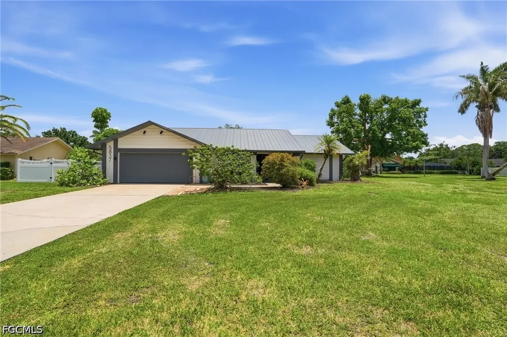 5837 Tallowood Circle Fort Myers FL 33919