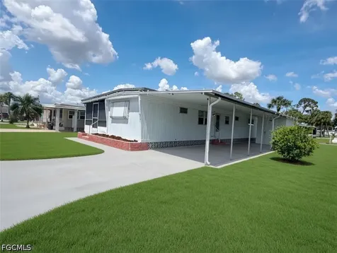 514 Blossom Court North Fort Myers FL 33917