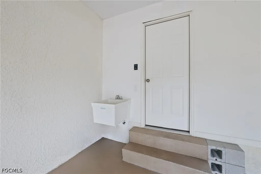 13988 Village Creek Drive Fort Myers FL 33908