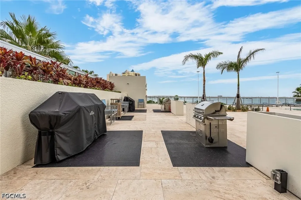 3000 Oasis Grand Boulevard Fort Myers FL 33916