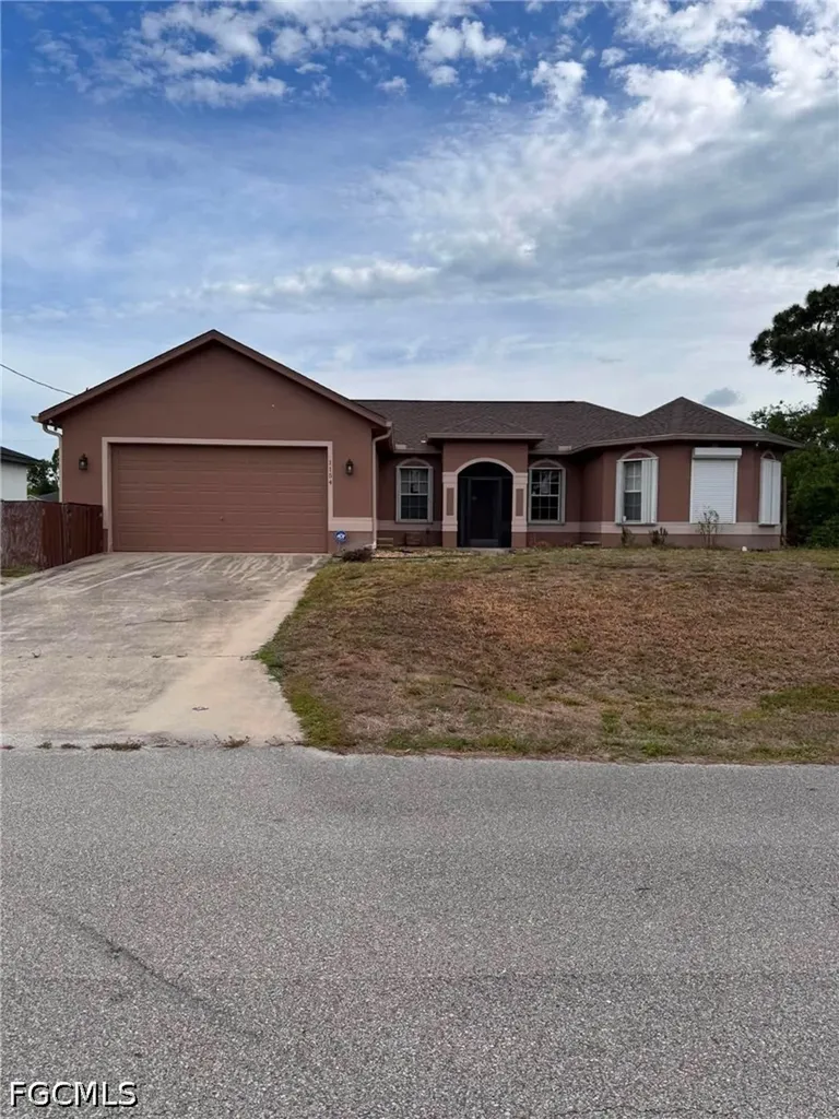 1154 Damen Street E Lehigh Acres FL 33974