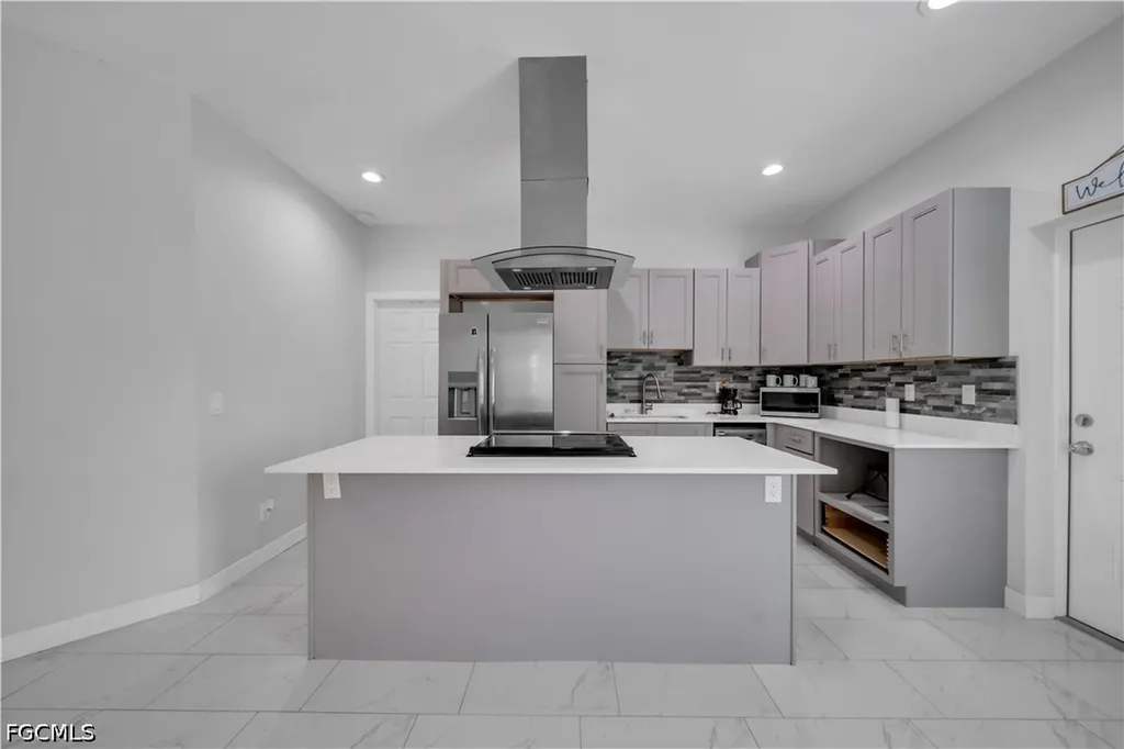 2021 Hines Avenue Alva FL 33920