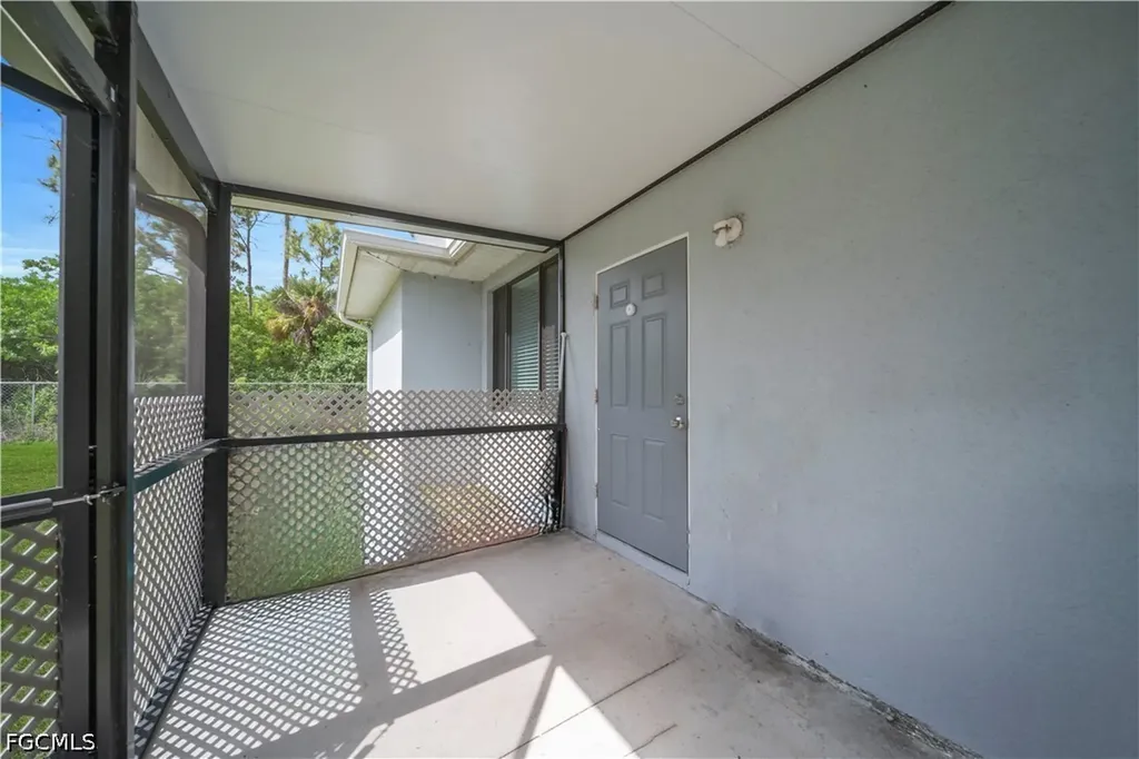 2021 Hines Avenue Alva FL 33920