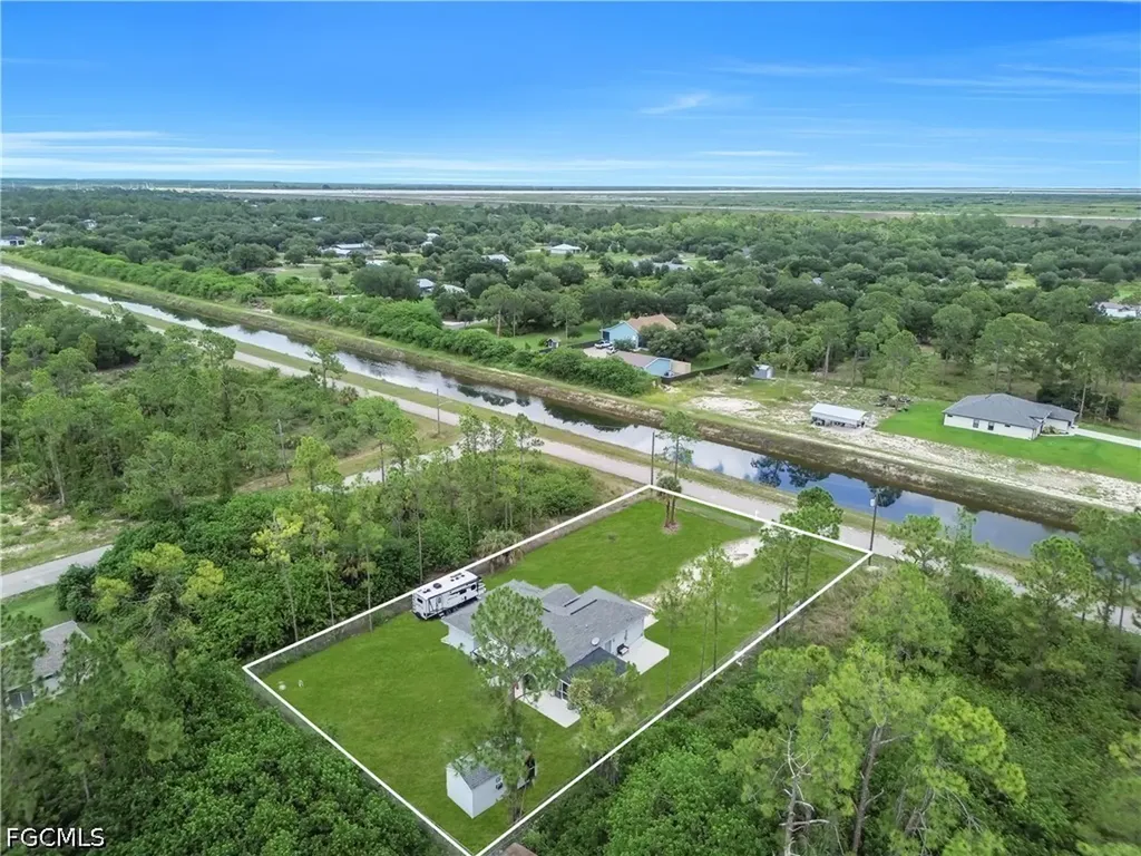 2021 Hines Avenue Alva FL 33920