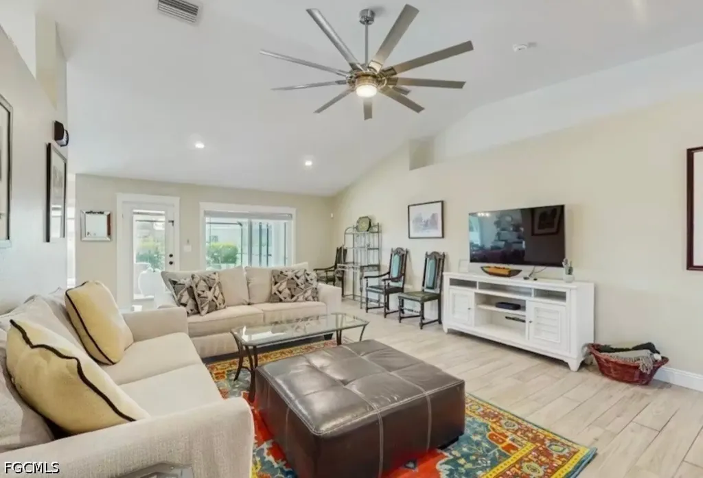 3729 Agualinda Boulevard Cape Coral FL 33914