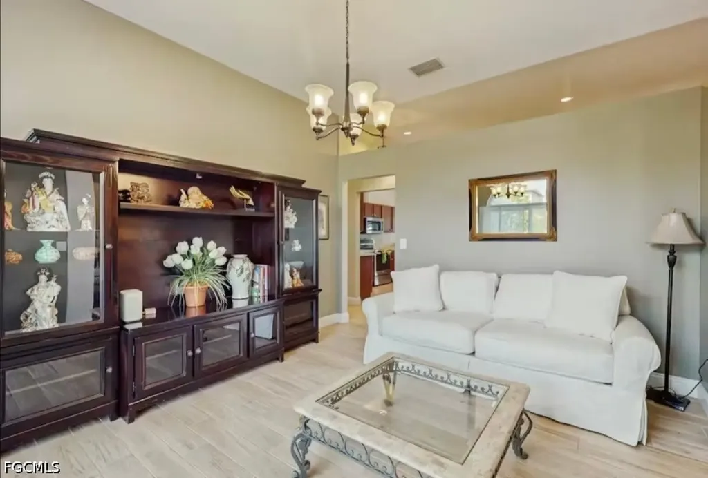 3729 Agualinda Boulevard Cape Coral FL 33914