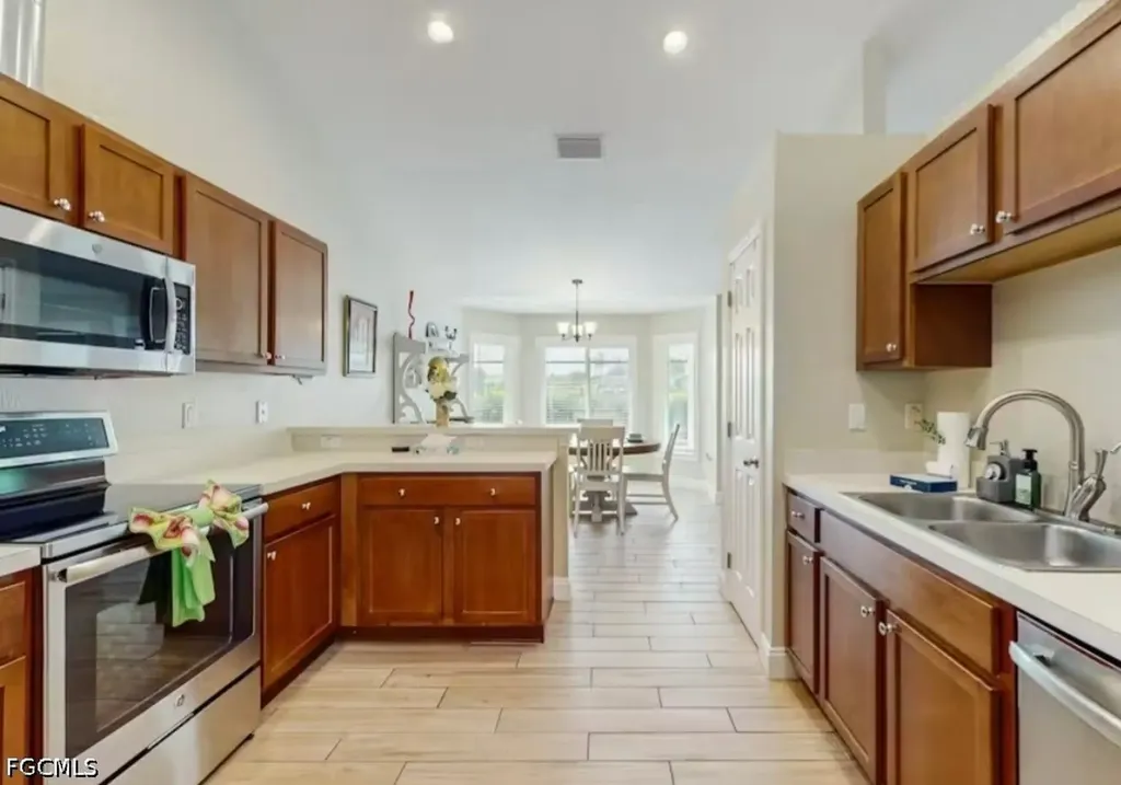 3729 Agualinda Boulevard Cape Coral FL 33914