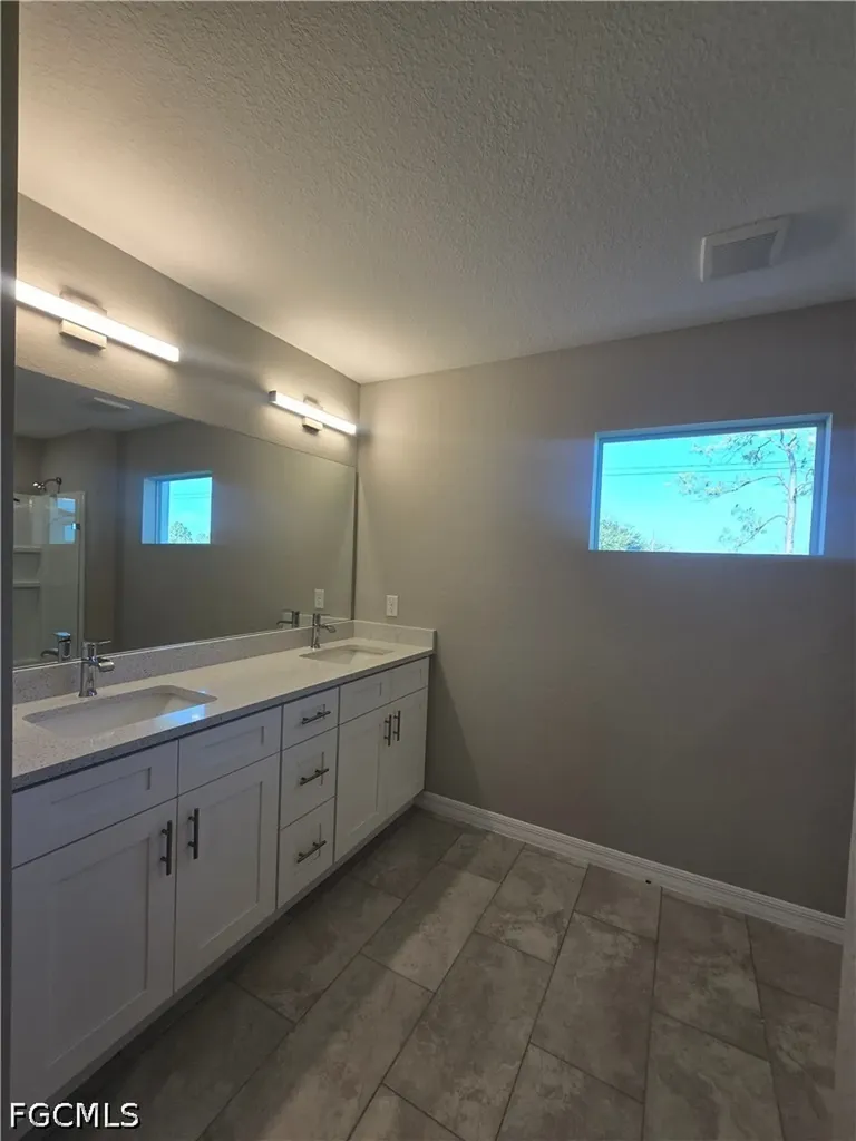4309 NE 20th Court Cape Coral FL 33909