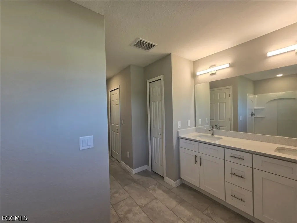 4309 NE 20th Court Cape Coral FL 33909