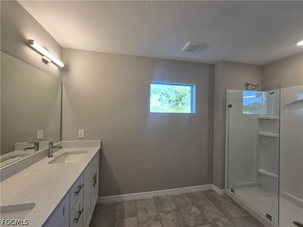 4309 NE 20th Court Cape Coral FL 33909