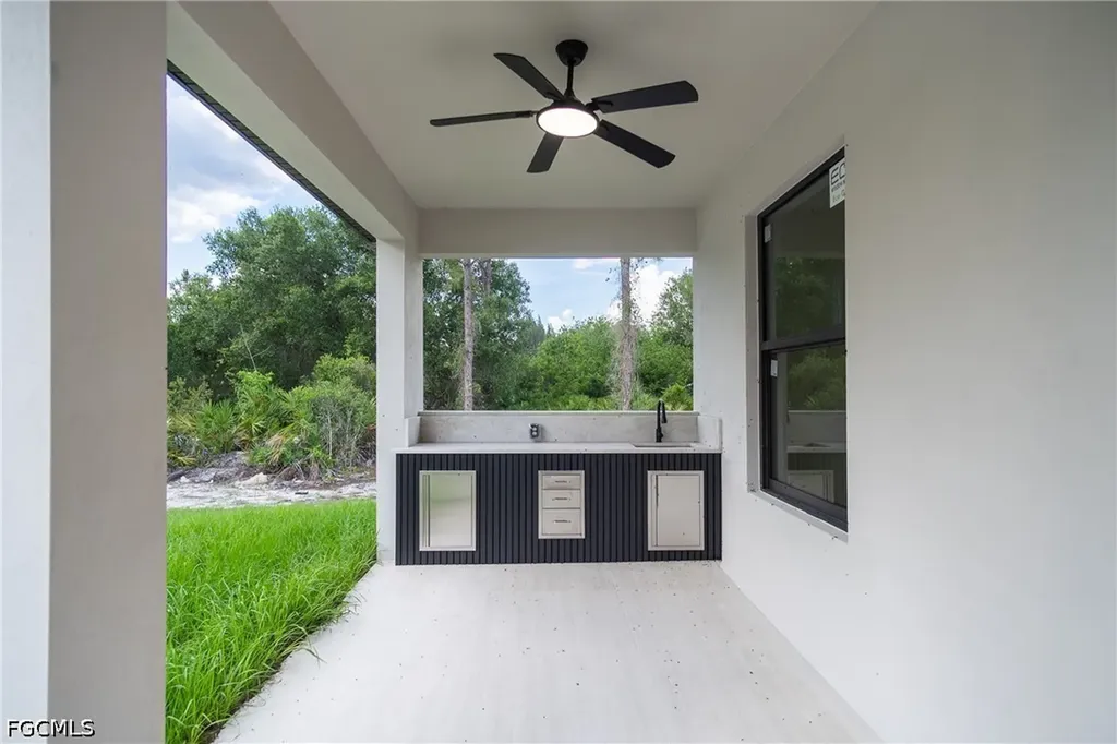 915 Lincoln Avenue Lehigh Acres FL 33972
